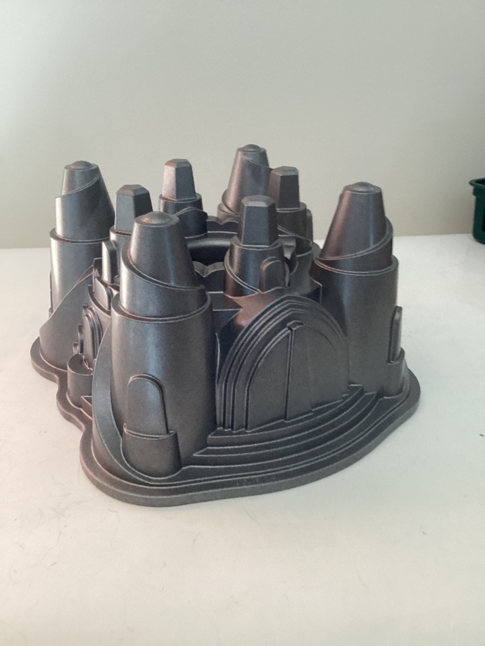 Nordicware Palace Royale castle Bundt Cake Pan